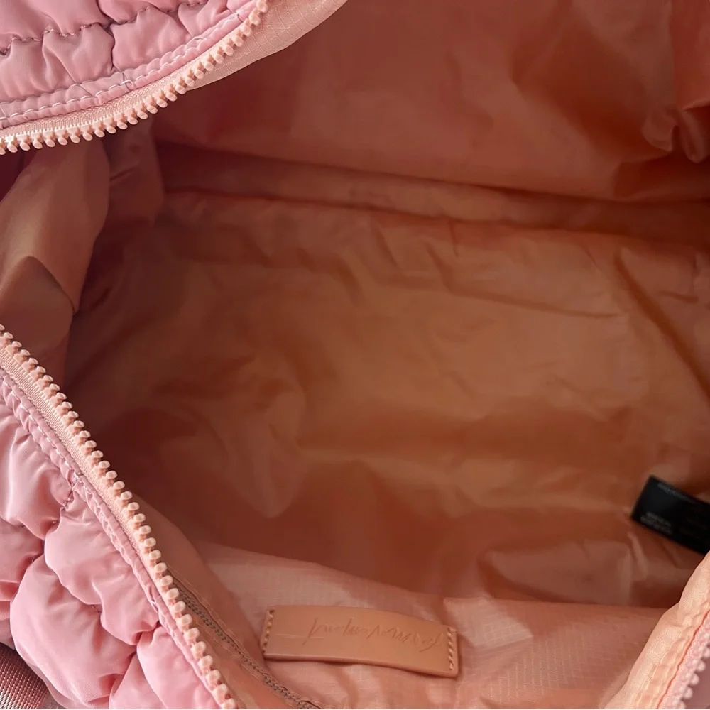 Never Used!! Coral Women’s Duffel Bag - Picture 8 of 8